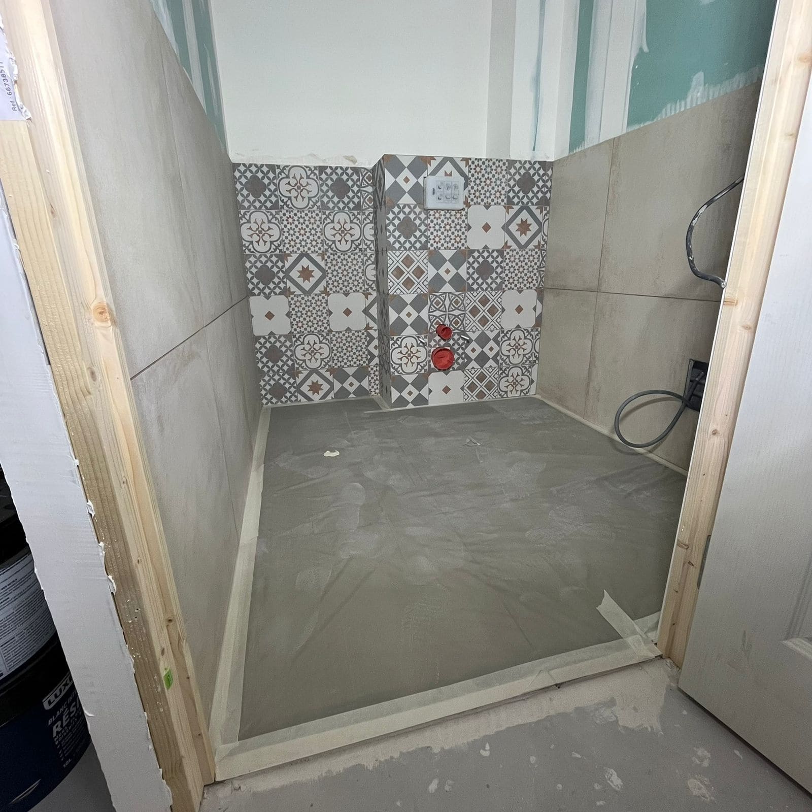 Salle de bain douche italienne — Salles de Bain réalisé par EMG Rénovation à Marseille